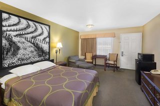 super 8 by wyndham corning