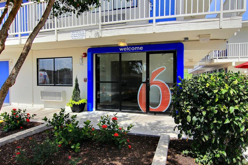 motel 6 corpus christi northwest