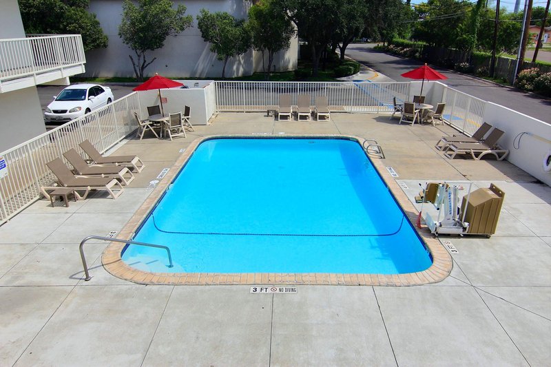 motel 6 corpus christi northwest