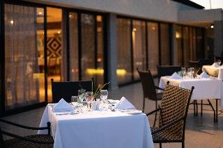 mantis akagera game lodge