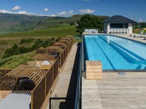 cayley mountain resort