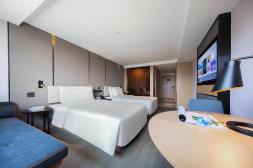 atour hotel shanghai xinzhuang cbd