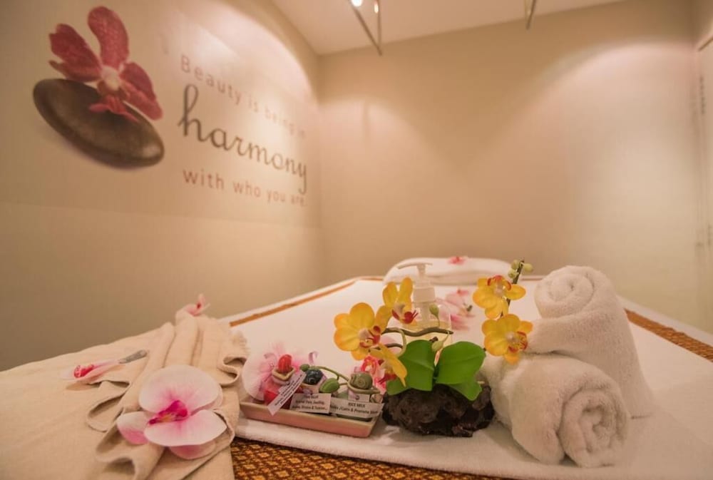 hotel muscat holiday