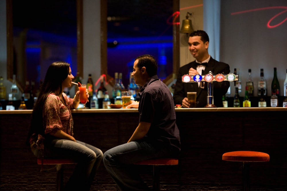 hotel muscat holiday