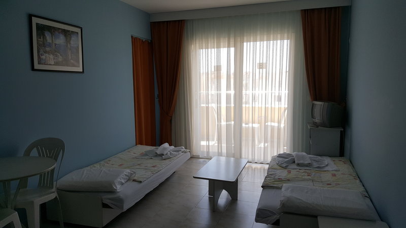 golden moon apart hotel