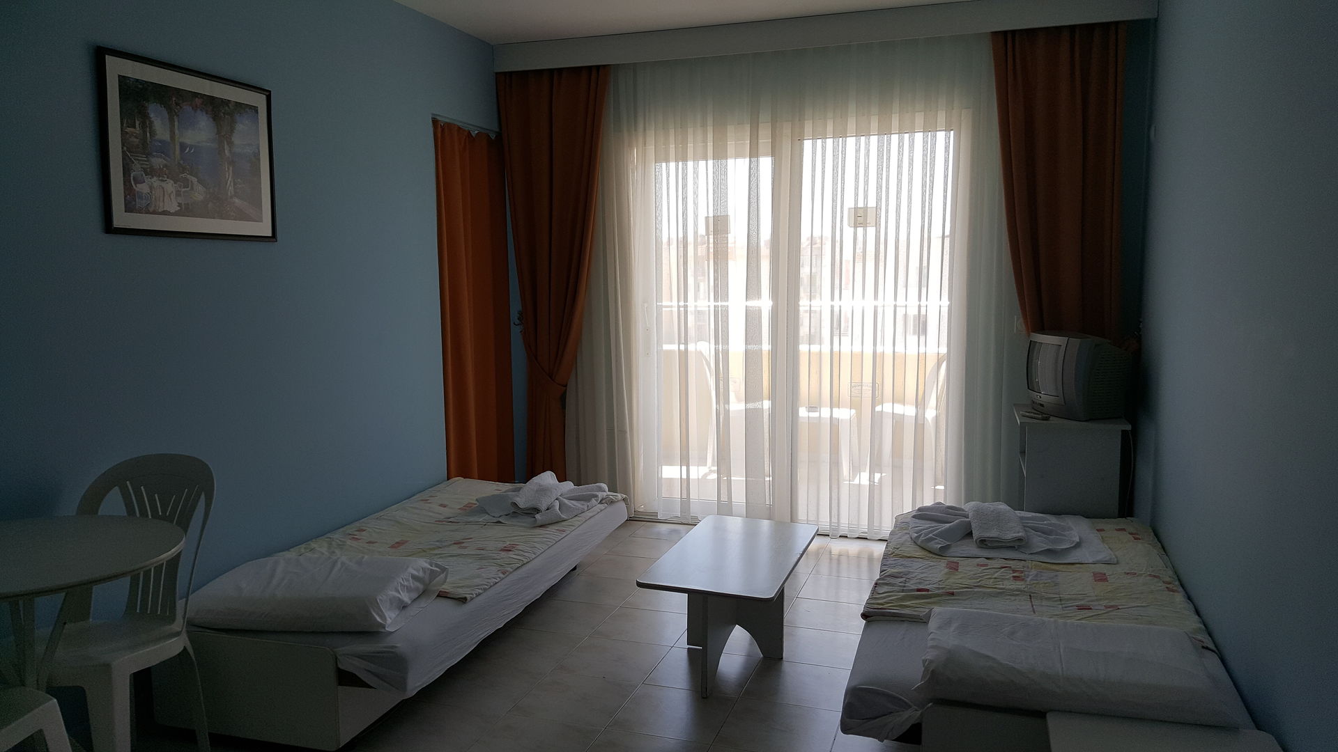 golden moon apart hotel