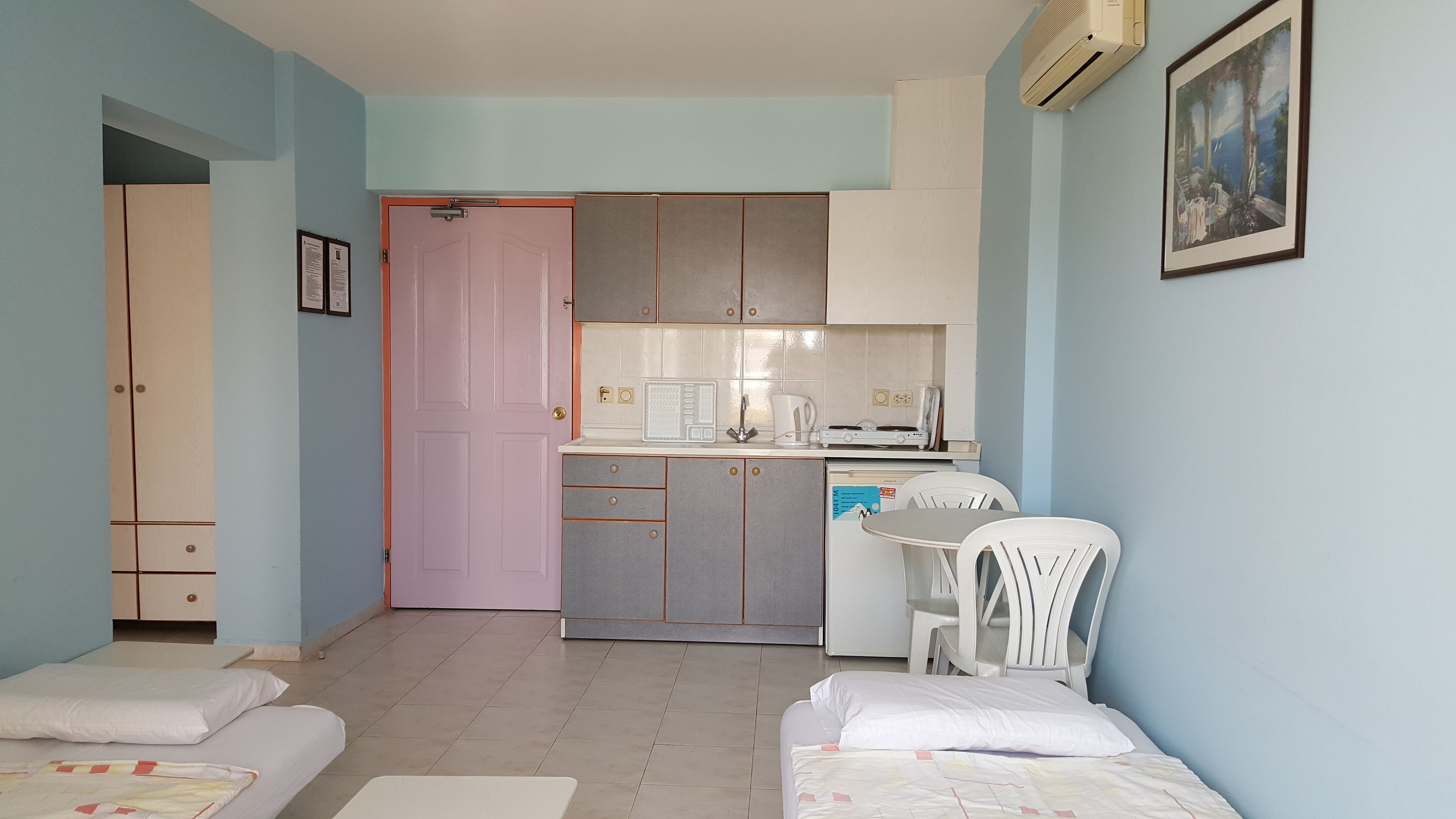 golden moon apart hotel