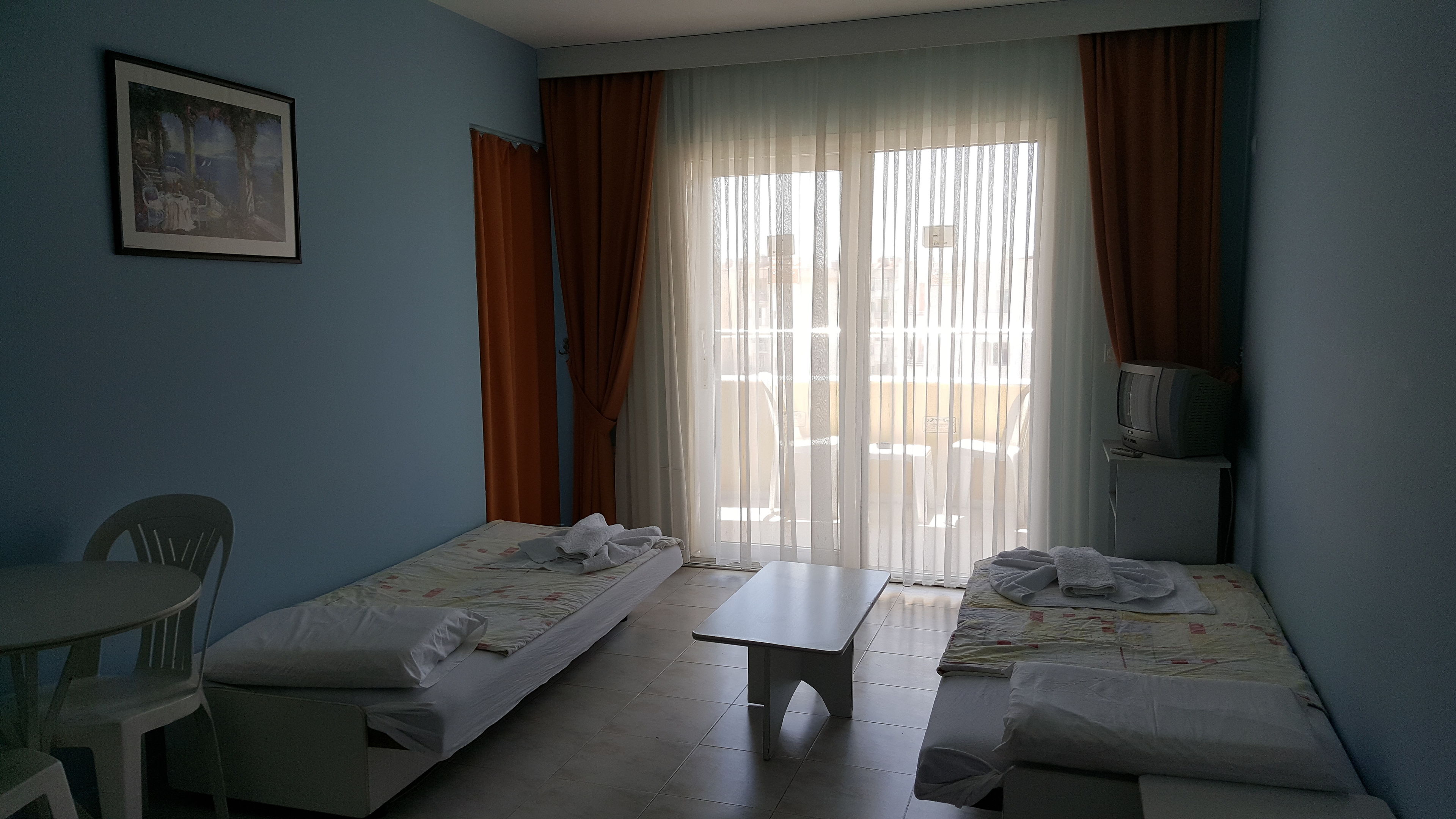 golden moon apart hotel