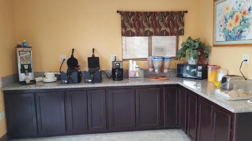 best economy inn n suites