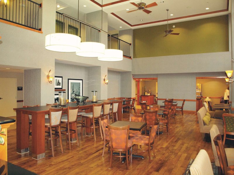 hampton inn clinton