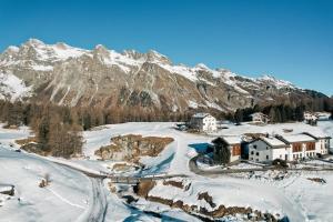 hotel chesa pool val fex