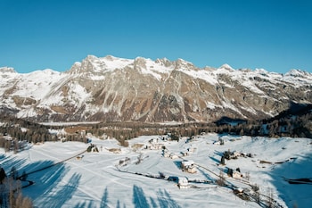 hotel chesa pool val fex