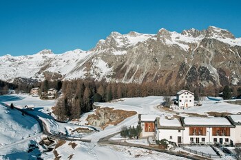hotel chesa pool val fex