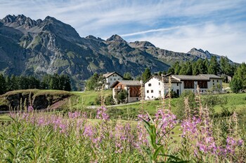 hotel chesa pool val fex