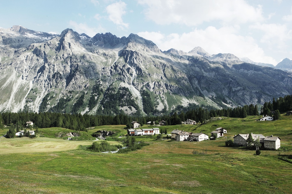 hotel chesa pool val fex