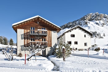 hotel chesa pool val fex