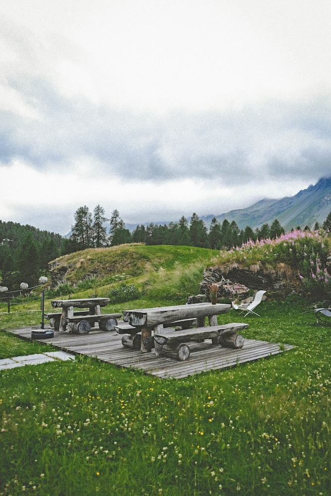 hotel chesa pool val fex