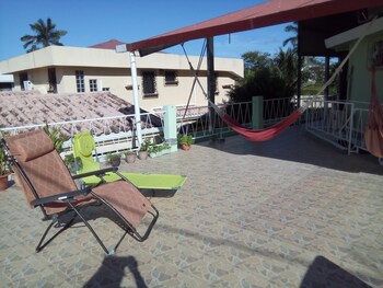 the red hut inn