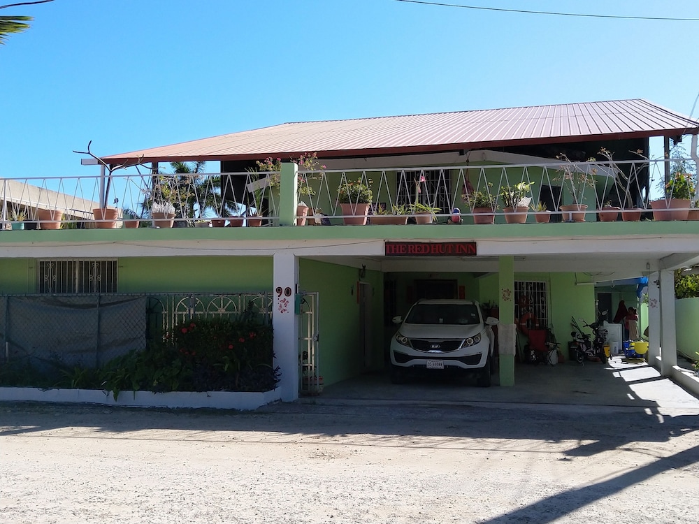 the red hut inn
