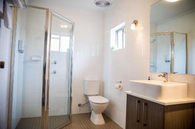 lilac city motor inn and steakhouse