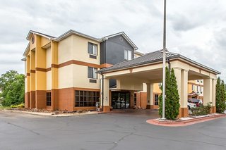 Quality Inn & Suites Montgomery East Carmichael Rd,Alabama>>Montgomery,3 star
