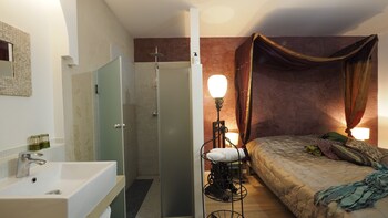 the rooms bed and breakfast