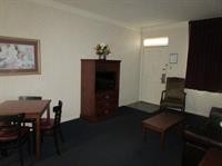 plantation oaks suites and inn