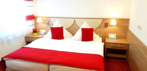 Aparthotel Wangener Landhaus,Near Church Of Ste-Catherine,3 star