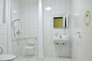 bandb hotel koln airport