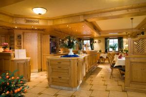 Gasthof Zur Burg,Black Forest>>Baden-Württemberg,3 star