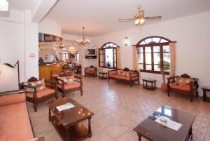 ikaros star hotel