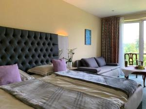 Hotel Burg Wassenberg,Cologne>>Aachen,4 star