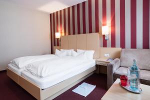 Hotel Deutsches Haus,Brenig>>Bonn,4 star