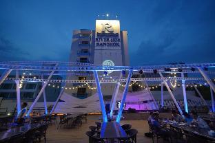 riverside bangkok hotel