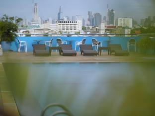 riverside bangkok hotel