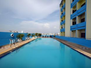 riverside bangkok hotel