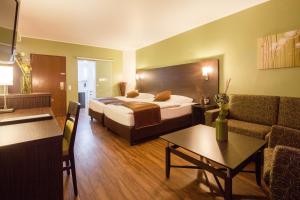 Hotel Mondial,Hilden>>Cologne,4 star