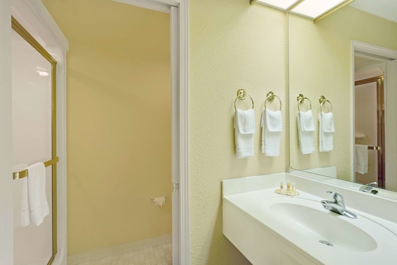 days inn pittsburgh airport