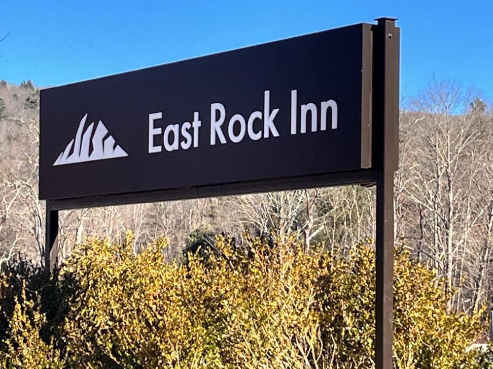 east rock inn