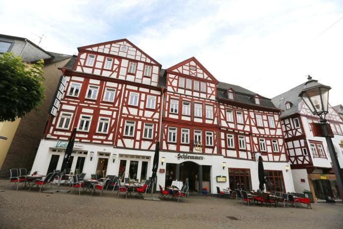 hotel schlemmer victors restaurant