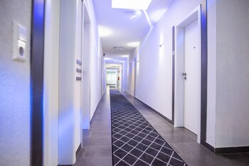 hotel leo