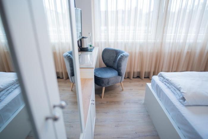 hotel leo