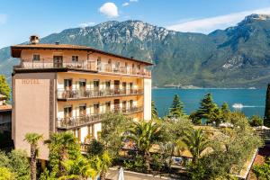 Hotel Garda Bellevue,Lake Garda>>Brescia,4 star