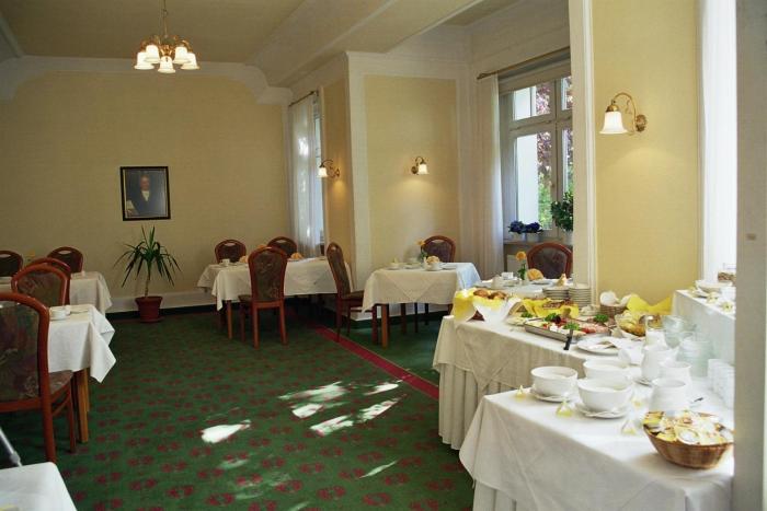 hotel and restaurant bellevue schmolln