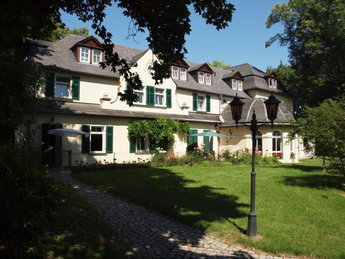hotel and restaurant bellevue schmolln
