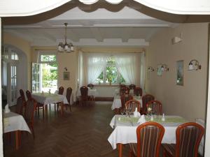 hotel and restaurant bellevue schmolln