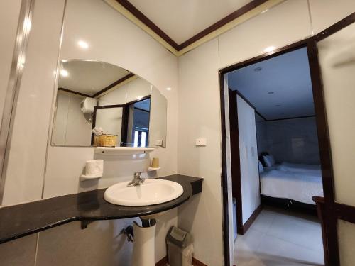 tuan central hotel
