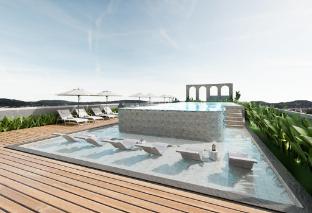 chateau du village patong