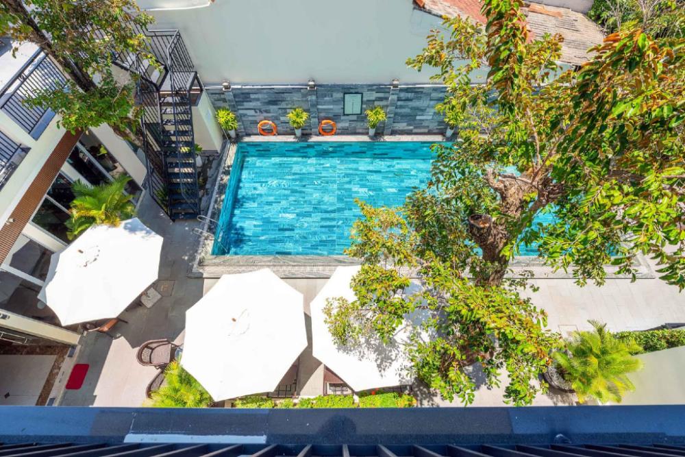 full moon apartments