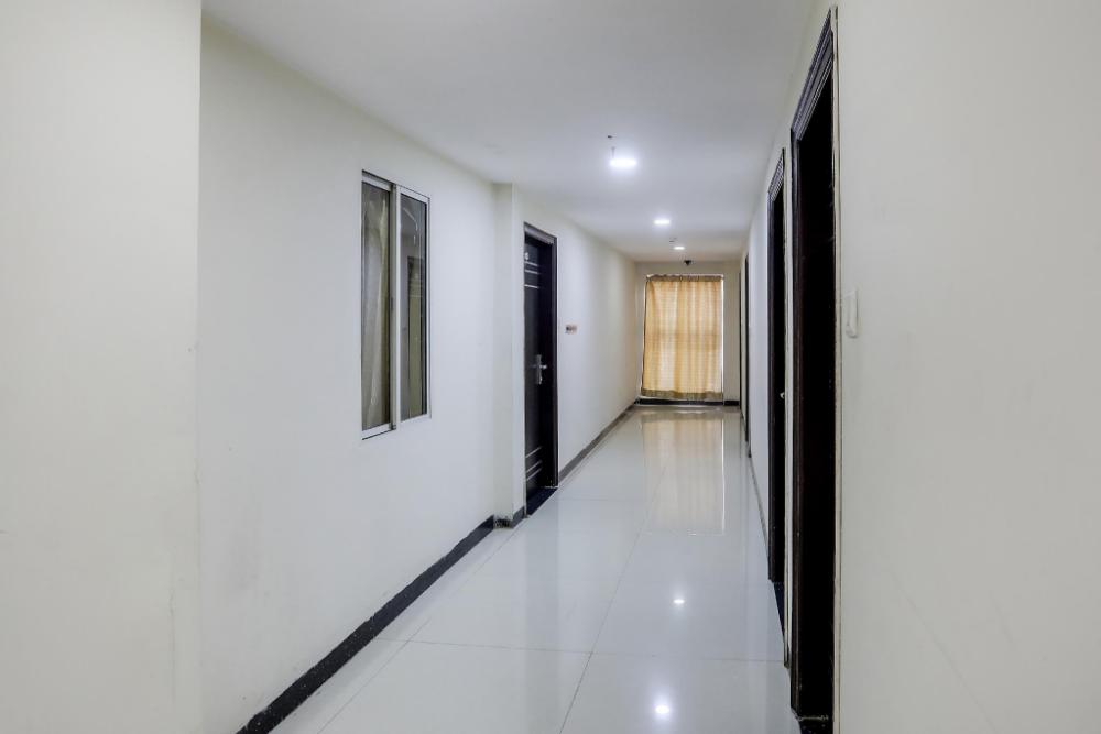 super collection o hotel lotus grand near secunderabad railway station